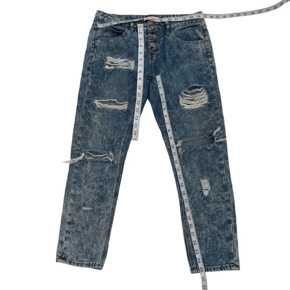Refuge Button Fly Straight Leg Distressed Jeans Size 2 Women’s - Picture 4 of 5